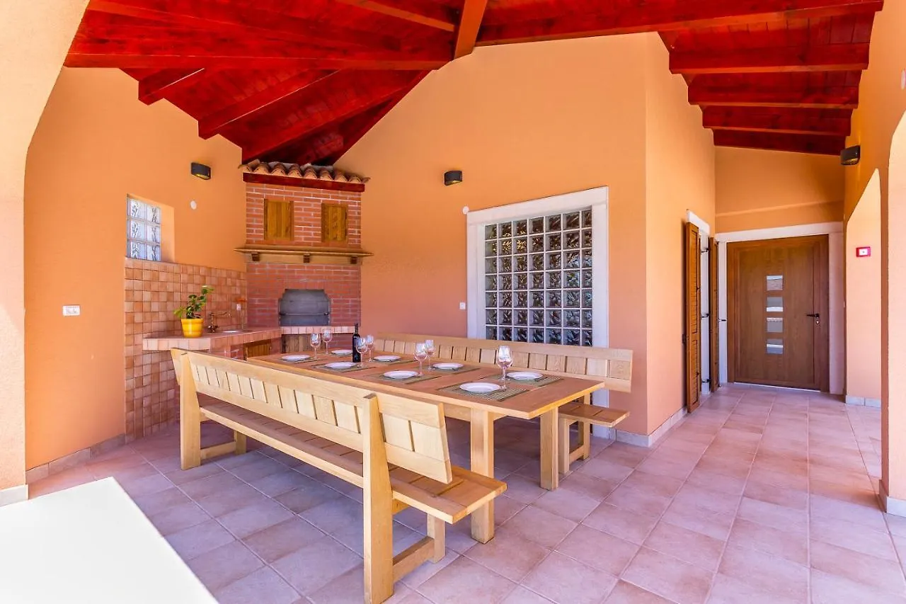 Pool Terrace Relax & Fun Villa Fuma Loborika