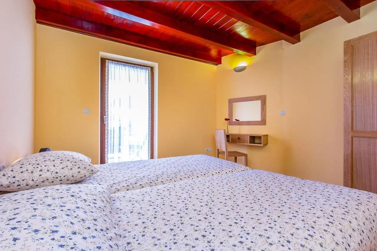 Pool Terrace Relax & Fun Villa Fuma Loborika